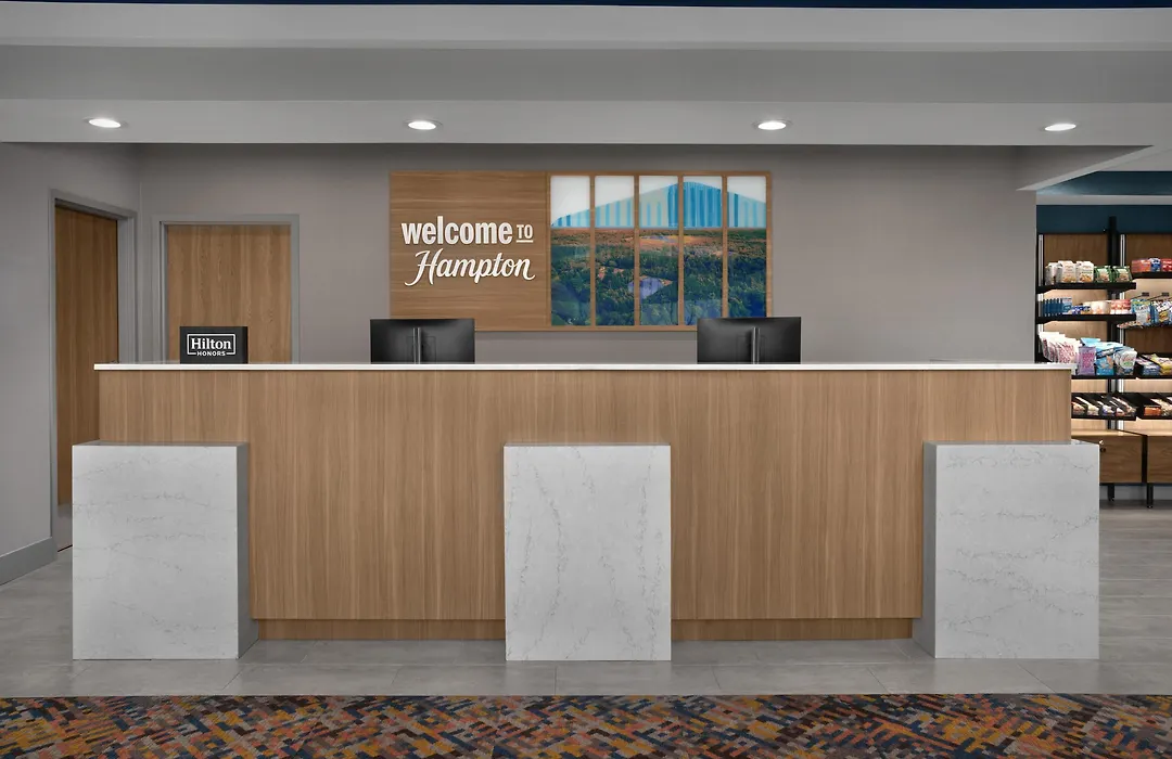 Hampton Inn & Suites Lake City-1