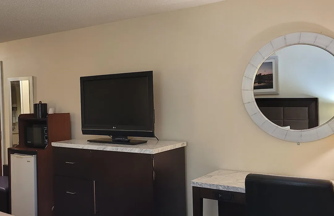 Home Inn & Suites-1