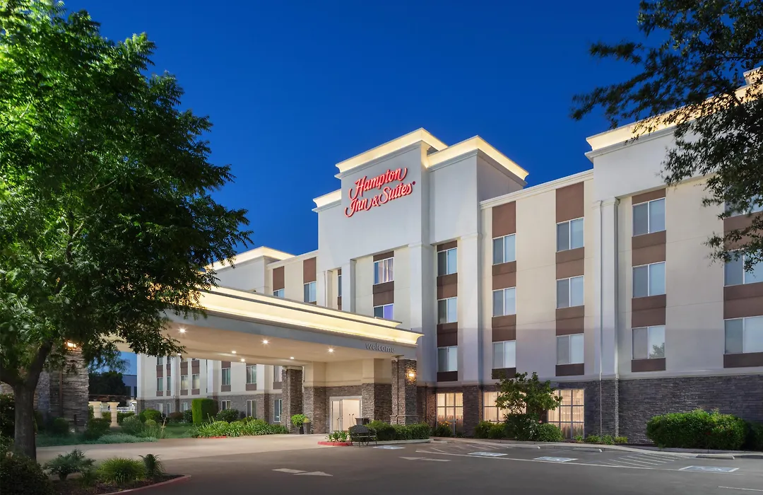 Hampton Inn & Suites Fresno-1