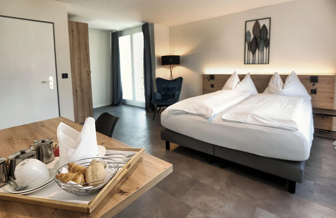 Hotel Bären Suhr-1