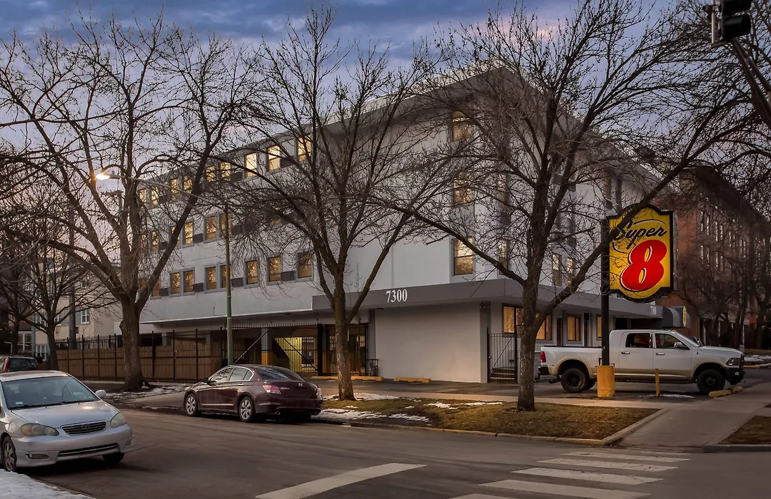 Super 8 By Wyndham Chicago Il-1