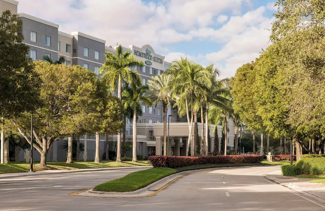 Homewood Suites Miami Airport/Blue Lagoon-1