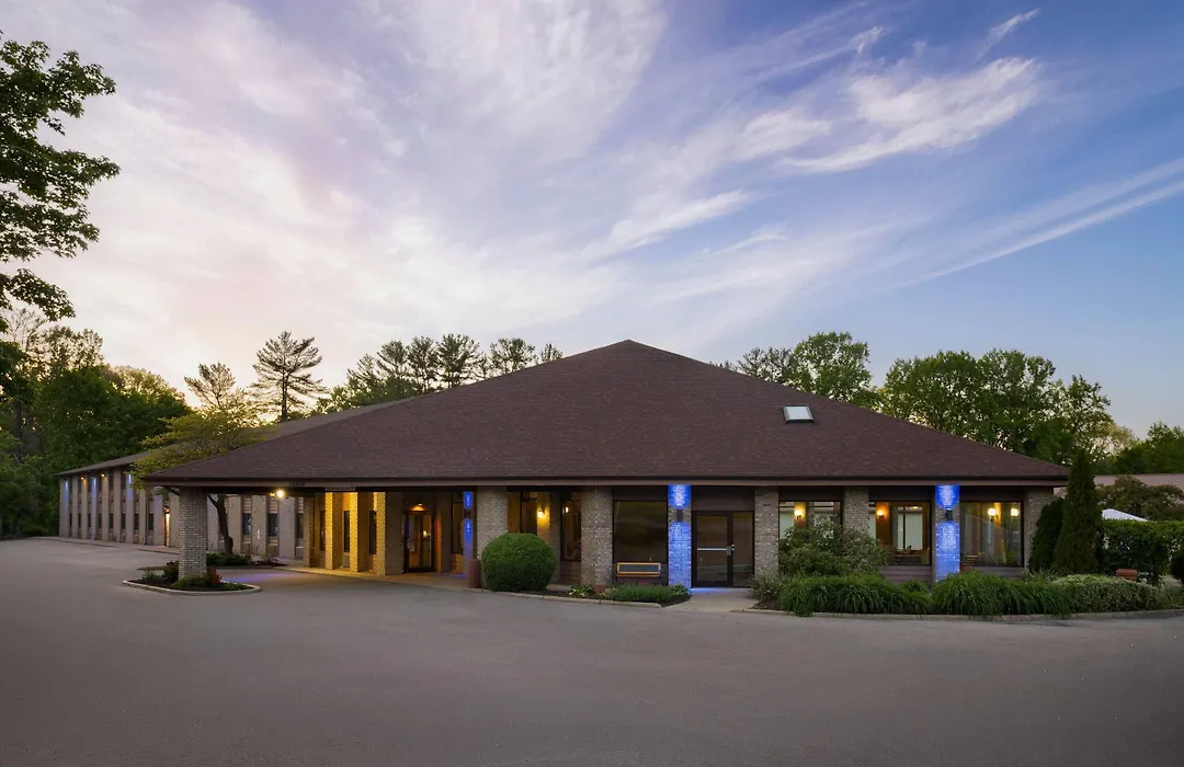 Baymont By Wyndham Logan-1