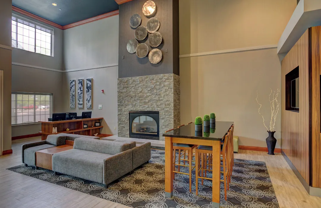 Holiday Inn Milwaukee Airport By Ihg-1