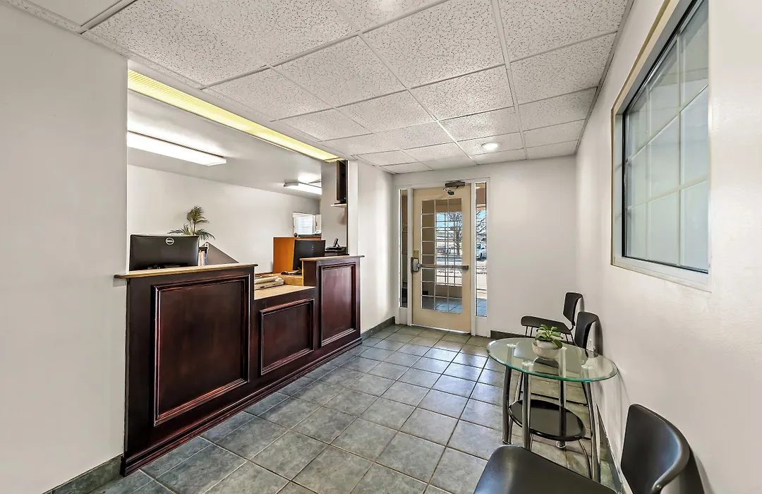 Birch Hill Suites Columbia-1