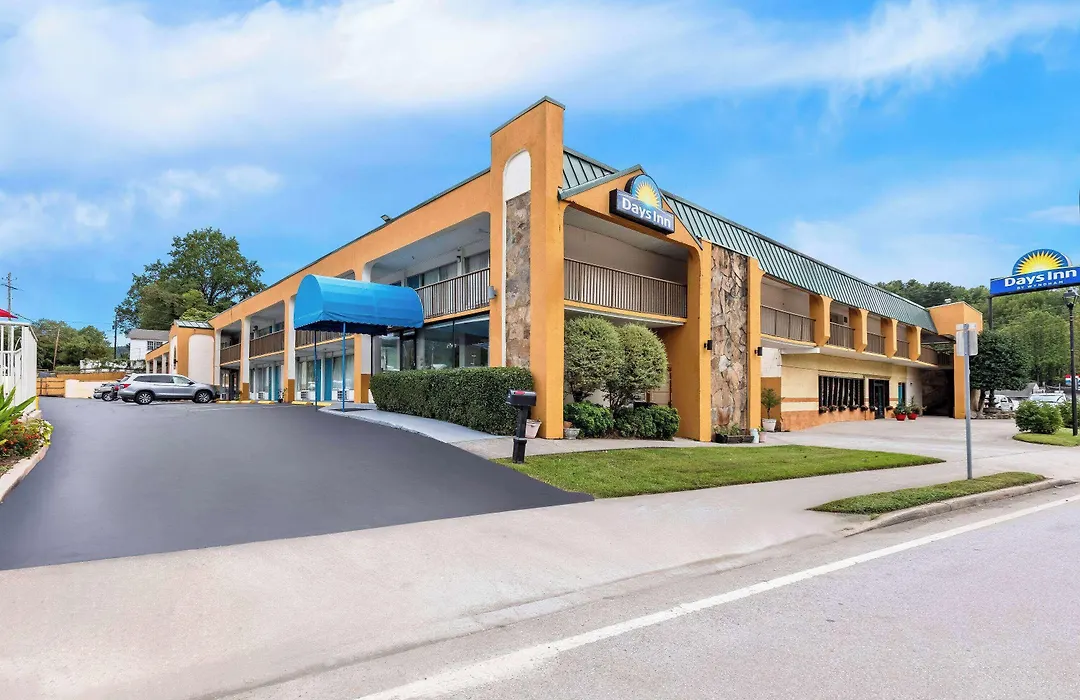 Days Inn By Wyndham Clayton-1