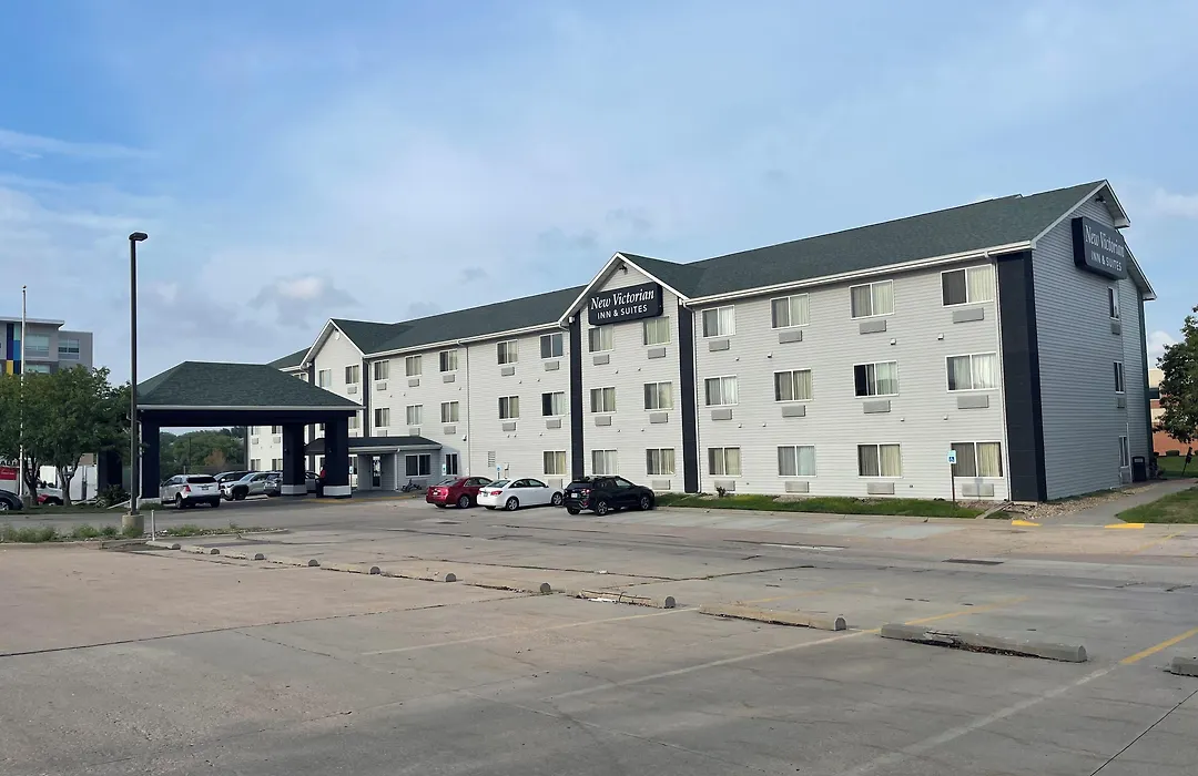 New Victorian Inn & Suites Lincoln-1