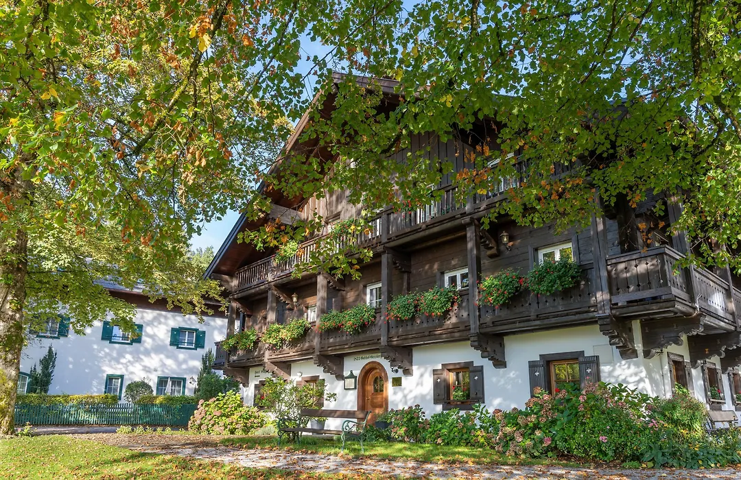 Romantik Hotel Die Gersberg Alm Mit Panoramablick Auf Salzburg-1