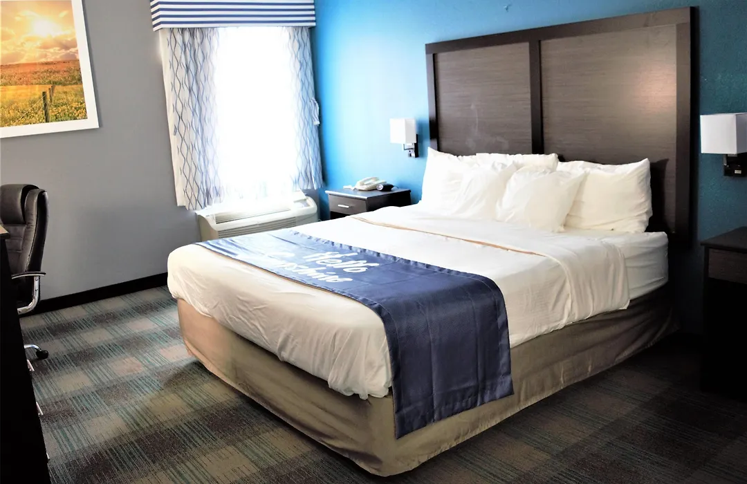 Days Inn By Wyndham Montgomery-1