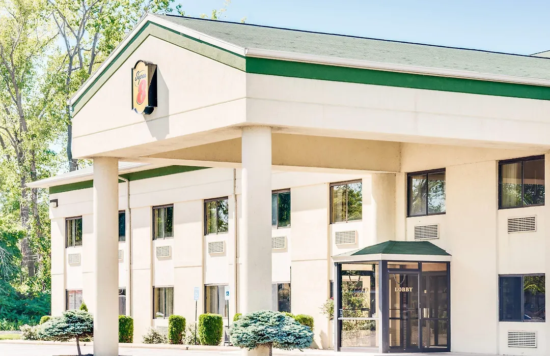 Super 8 By Wyndham Port Clinton-1