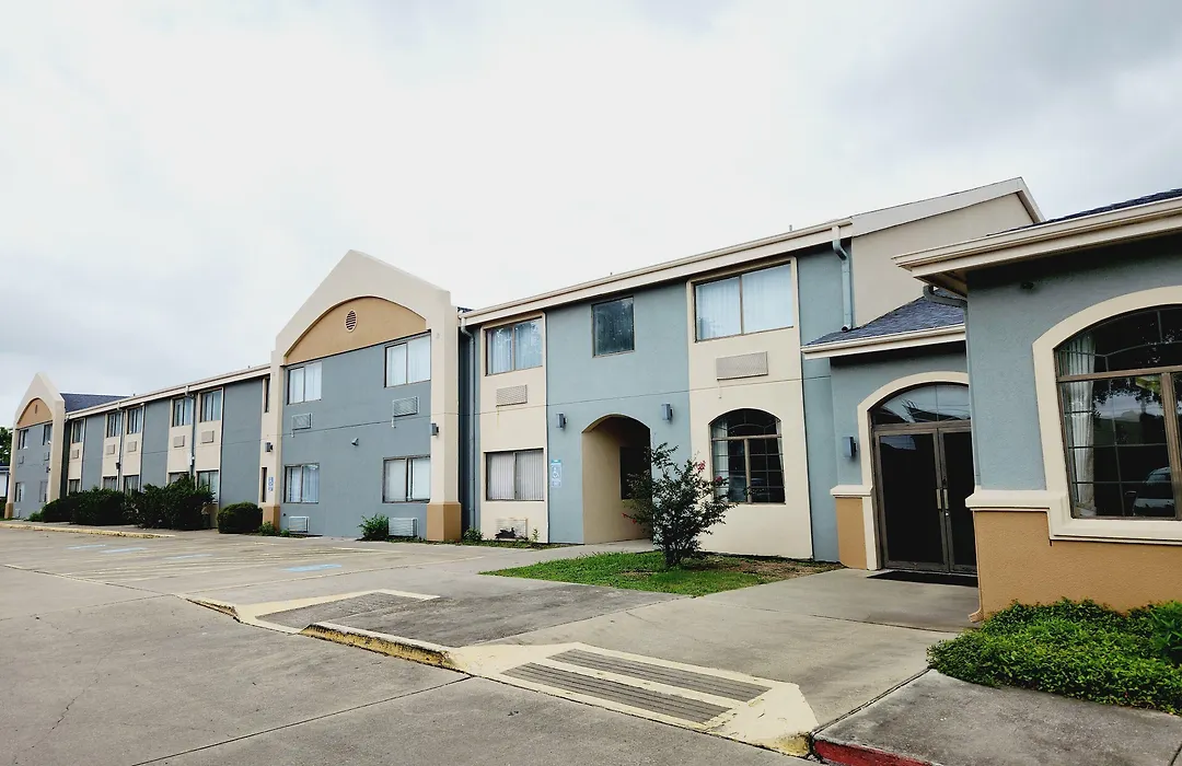 Days Inn & Suites By Wyndham Corpus Christi Central-1