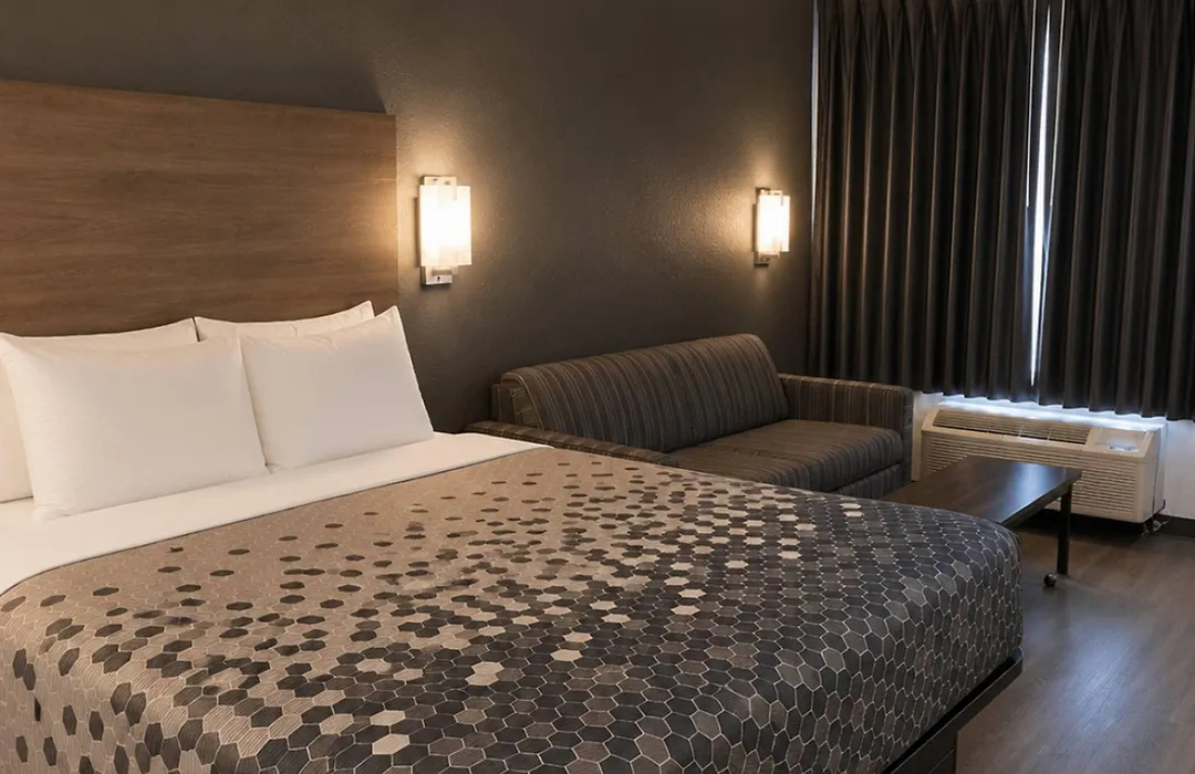 Econo Lodge-1