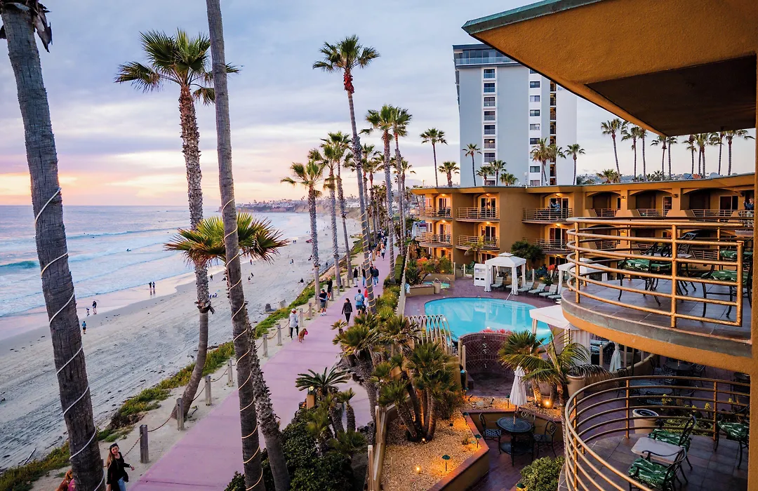 Pacific Terrace Hotel-1
