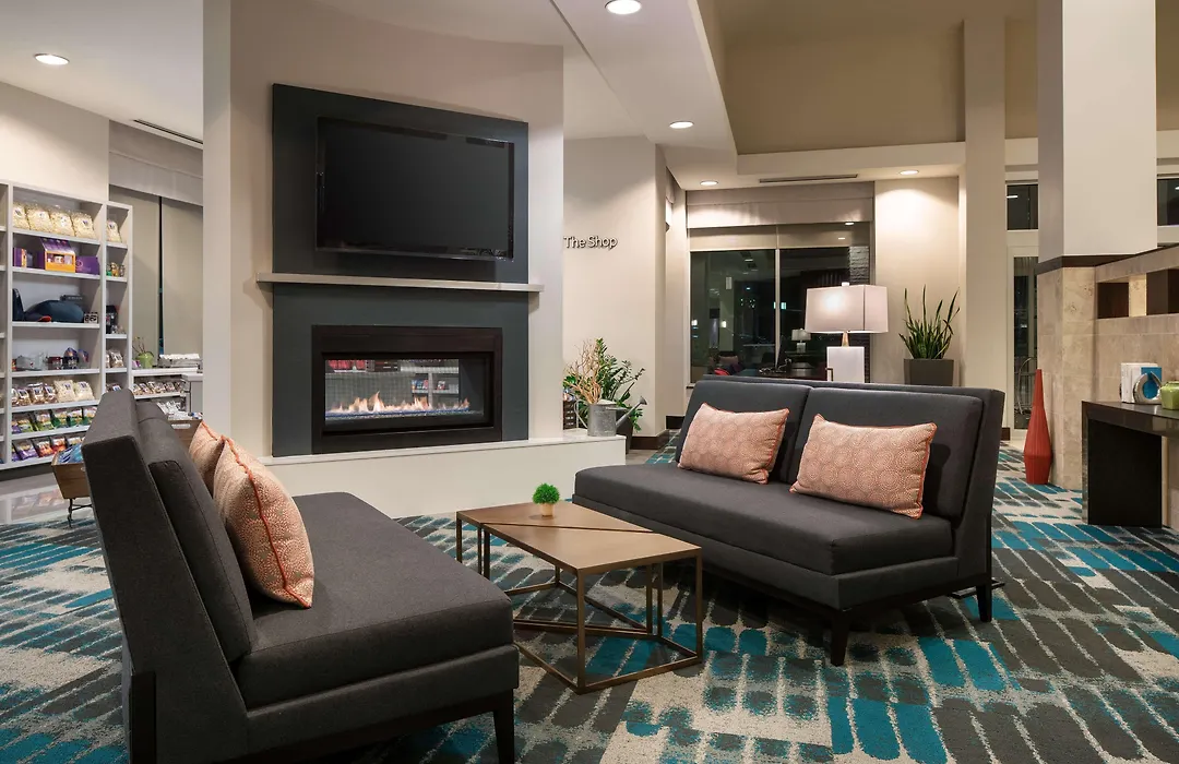 Hilton Garden Inn Denver/Cherry Creek-1