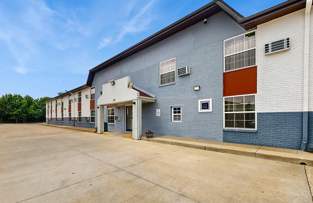 Red Lion Inn & Suites Olathe Kansas City-1