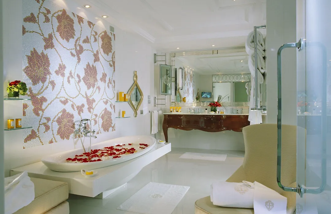Hotel Principe Di Savoia - Dorchester Collection-1