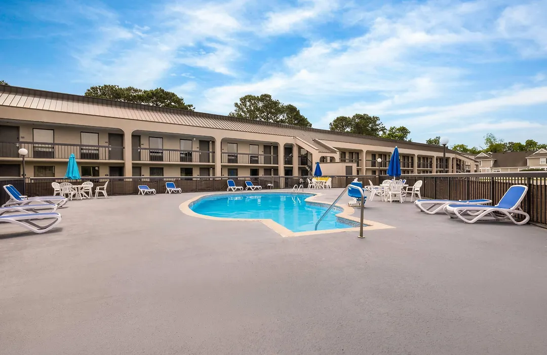Days Inn By Wyndham Norfolk Airport-1