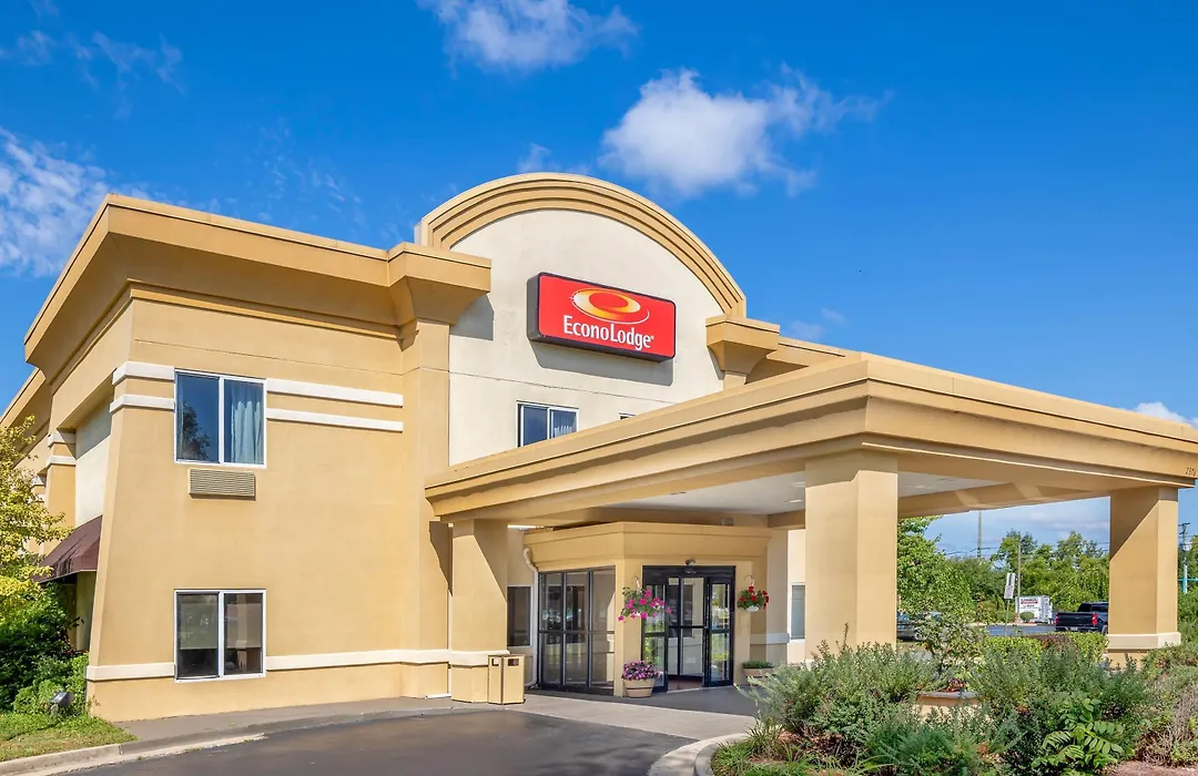 Quality Inn & Suites Ann Arbor Hwy 23-1