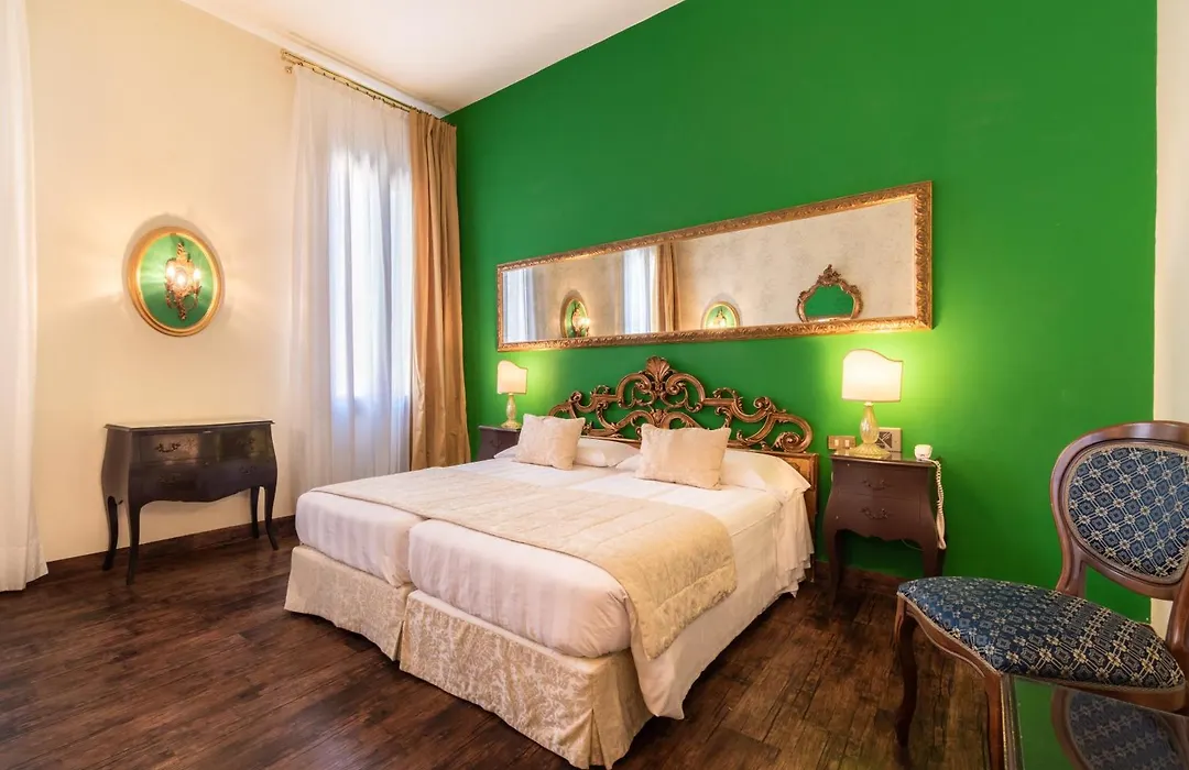 Hotel Amadeus-1