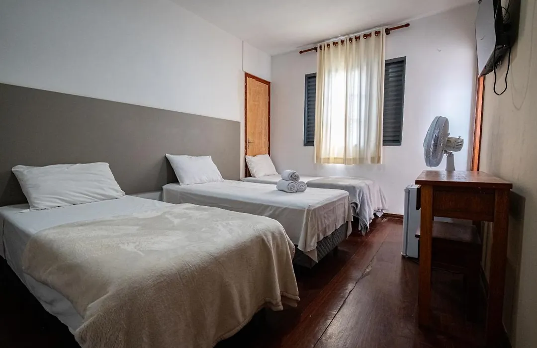 Hotel Thermas da Mantiqueira - Poços de Caldas - De frente para a Praça Central e Relógio Floral-1