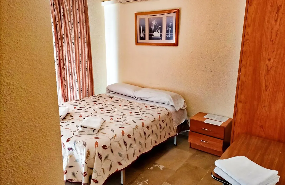 Ab Pension Granada-1