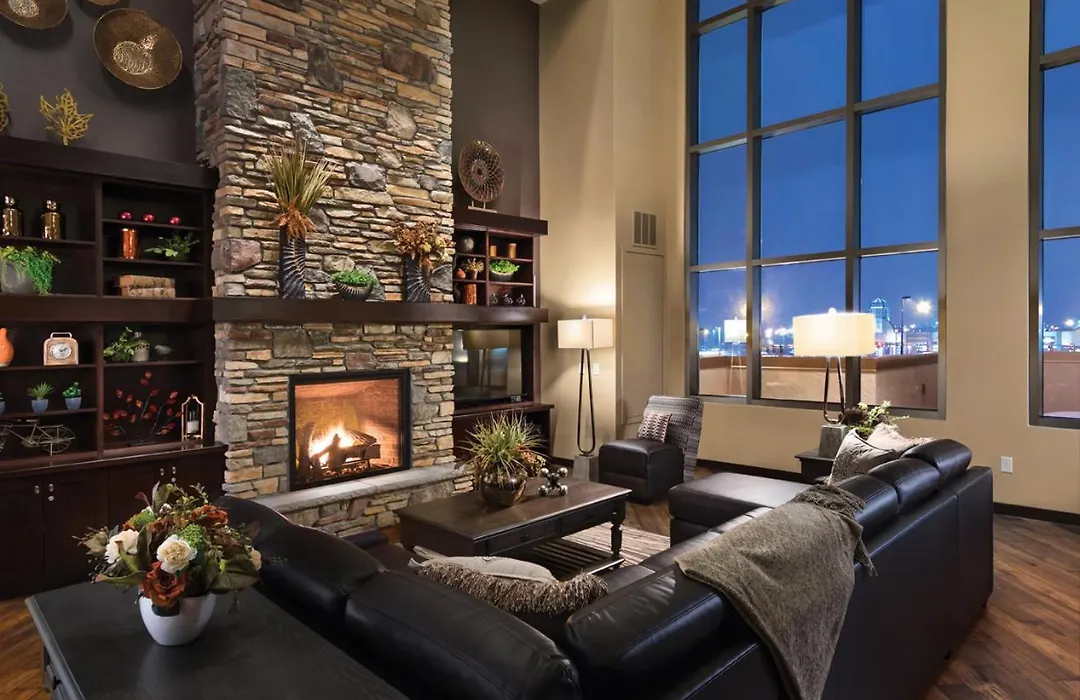 Clubhouse Hotel & Suites Fargo-1