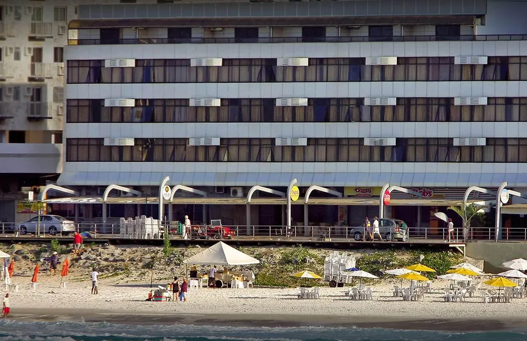 Malibu Palace Hotel-1
