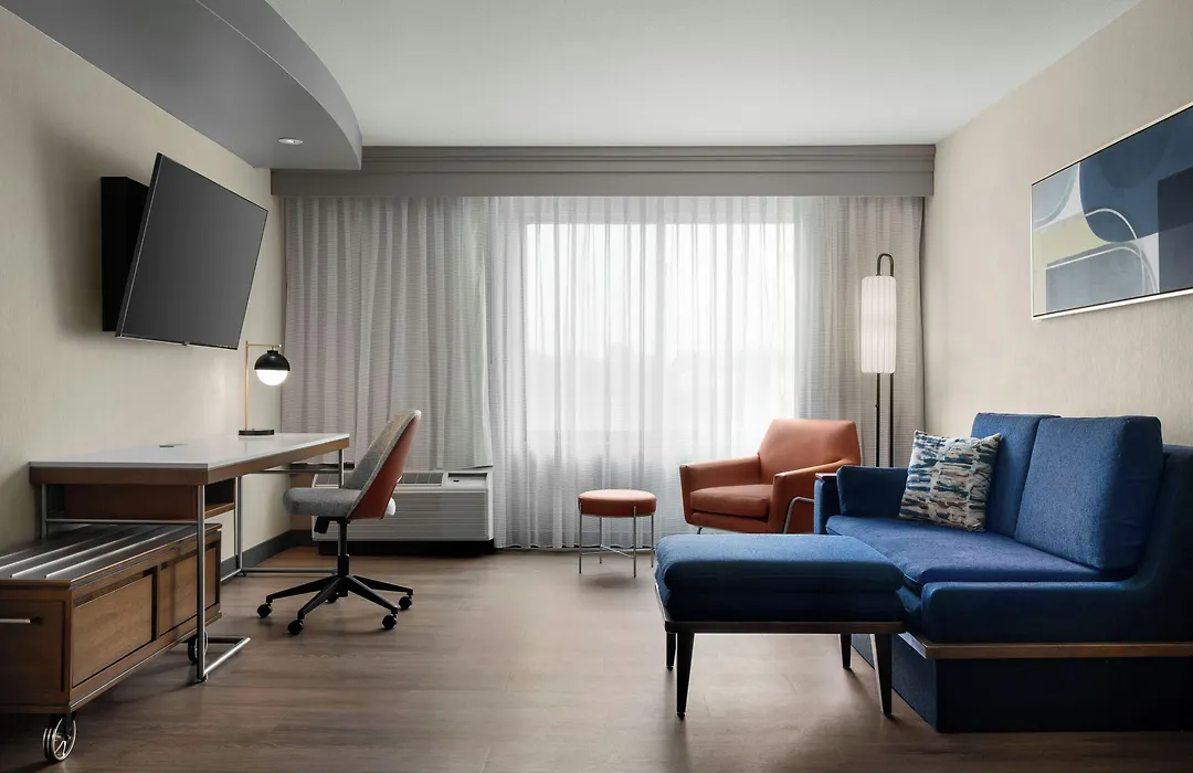 Courtyard By Marriott Columbia-1