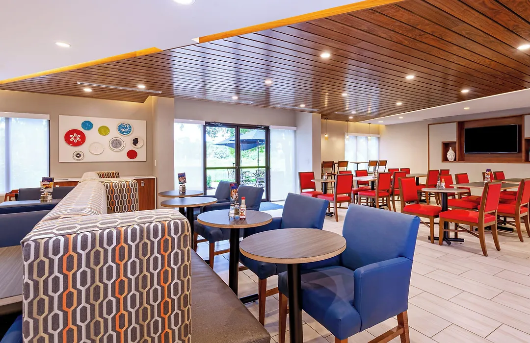 Holiday Inn Express Tampa-Brandon By Ihg-1
