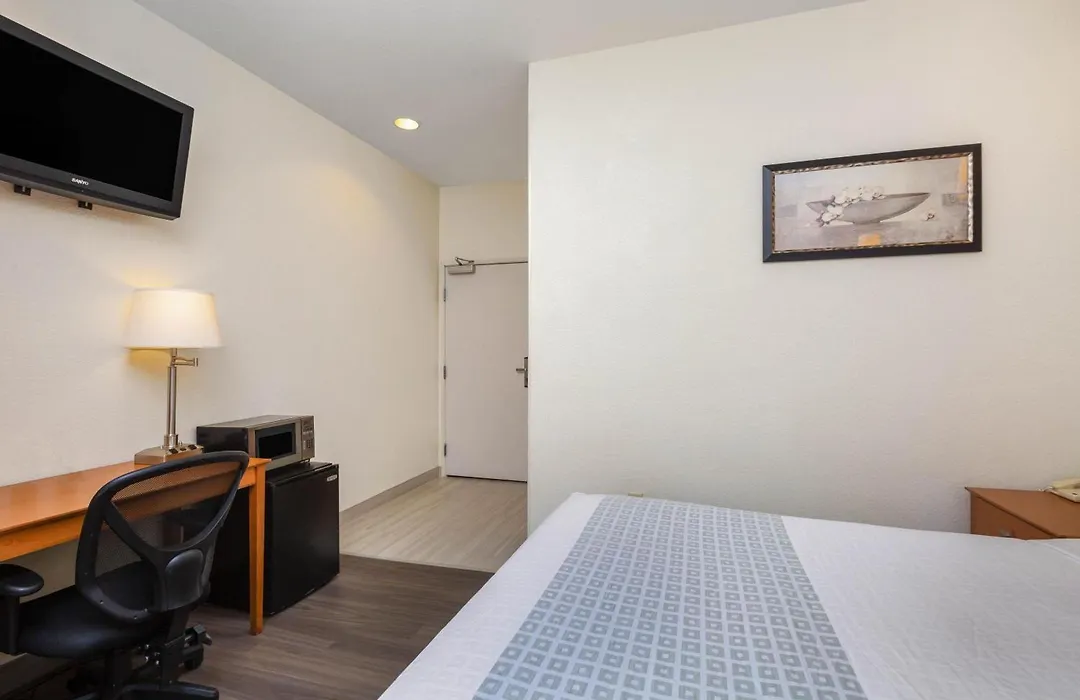 La Quinta By Wyndham Tulare-1