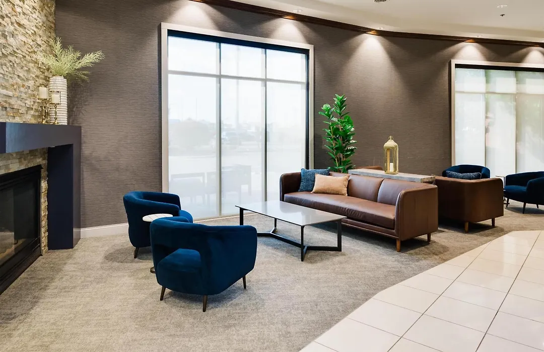 Doubletree By Hilton Bloomington-1