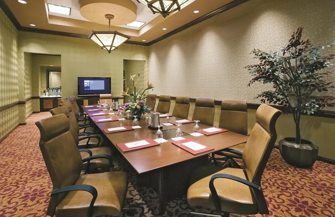 Embassy Suites By Hilton Norman Hotel & Conference Center-1