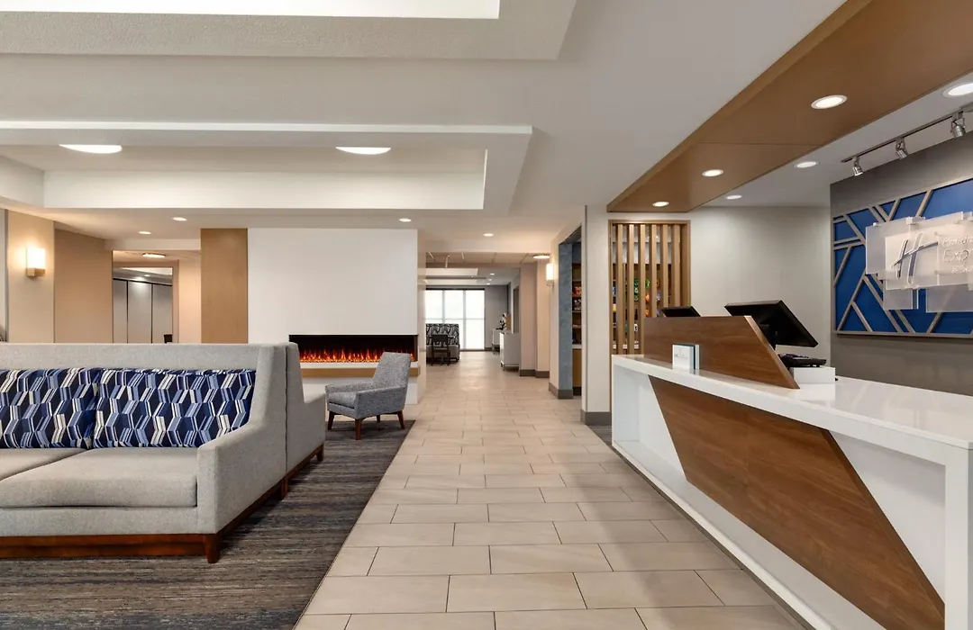 Holiday Inn Express Airport East By Ihg-1