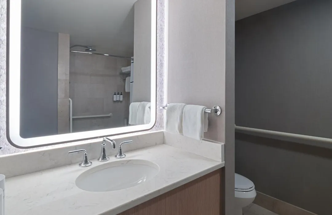 Intercontinental Suites Hotel Cleveland By Ihg-1