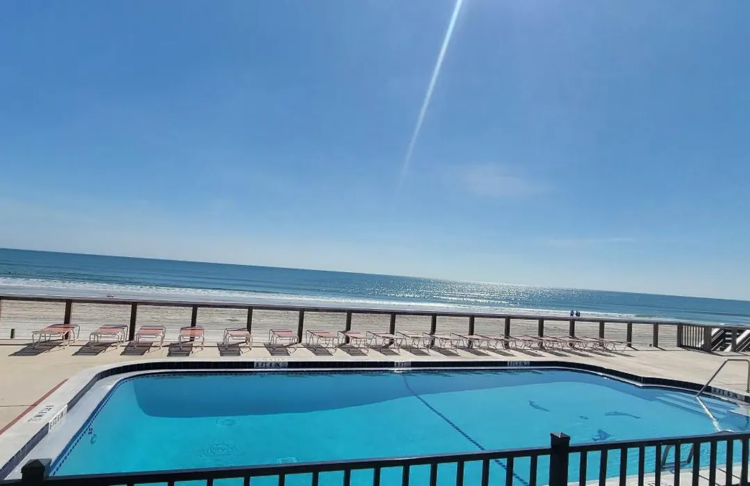 Grand Prix Motel Beach Front-1