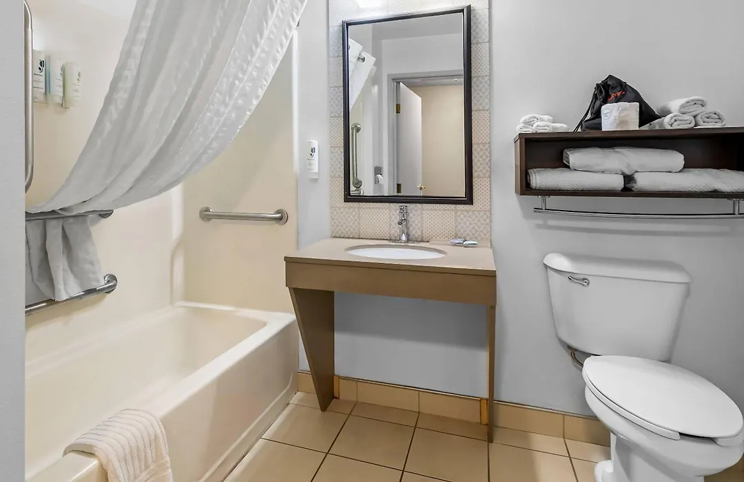Country Inn & Suites By Radisson, Sioux Falls-1