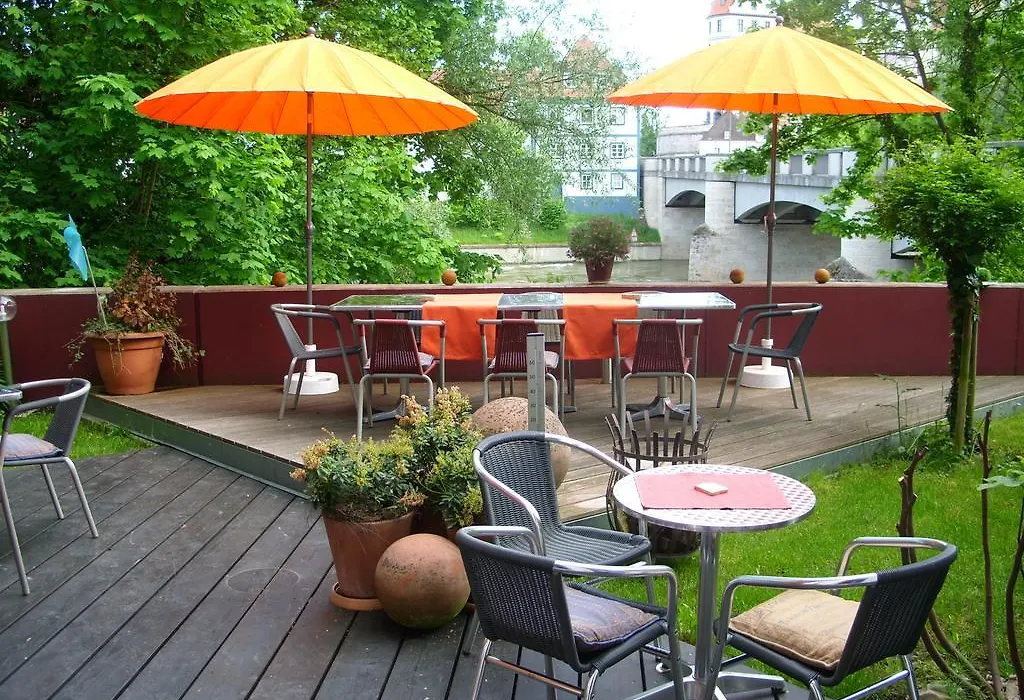 Hotel am Fluss-1