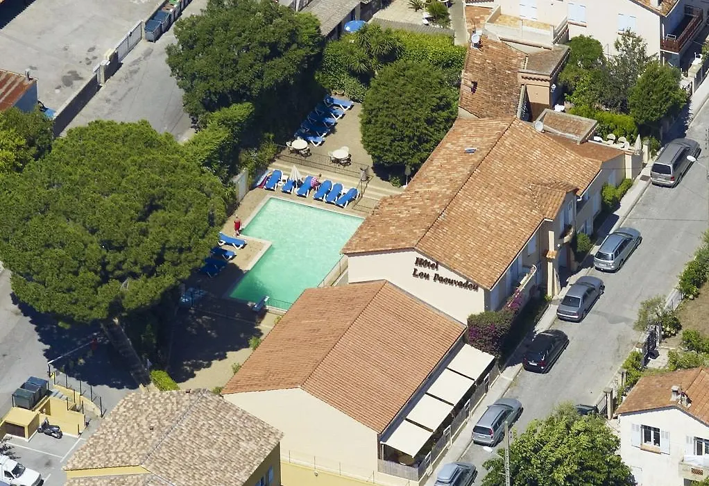 Hôtel Lou Paouvadou-1