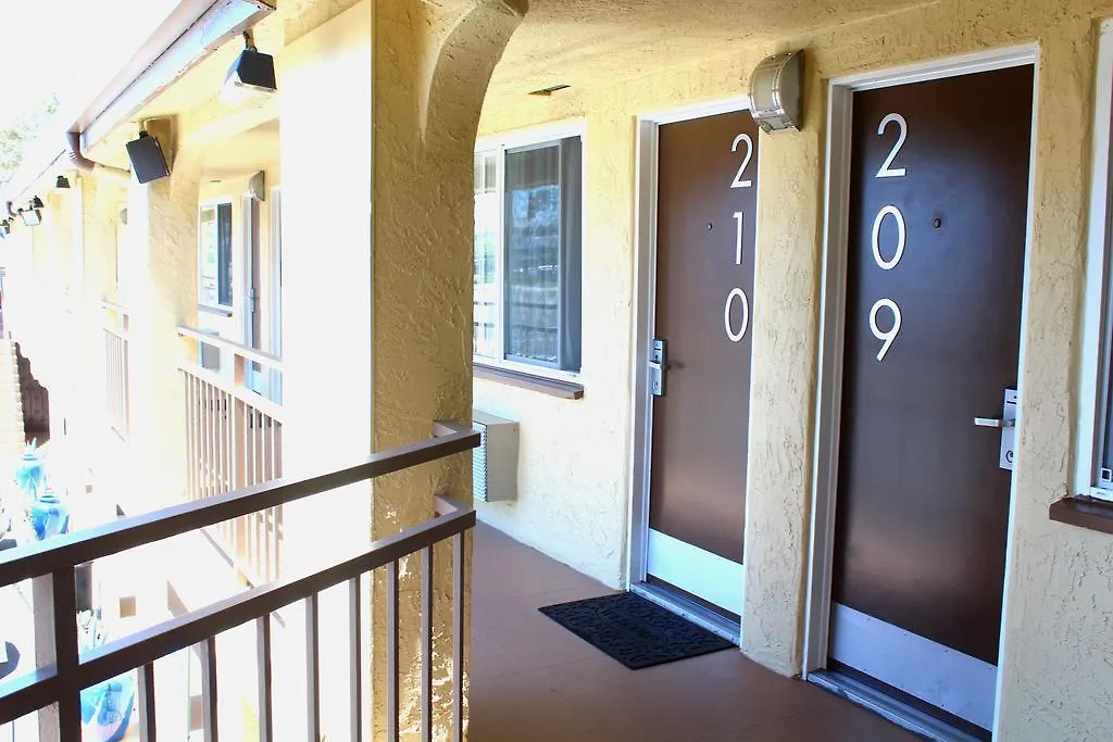 Marina Inn And Suites-Airport-Gaslamp-Zoo-1