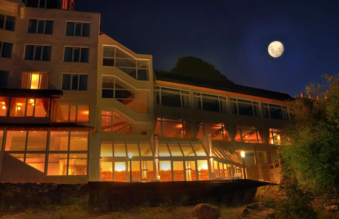 Hotel Huemul-1
