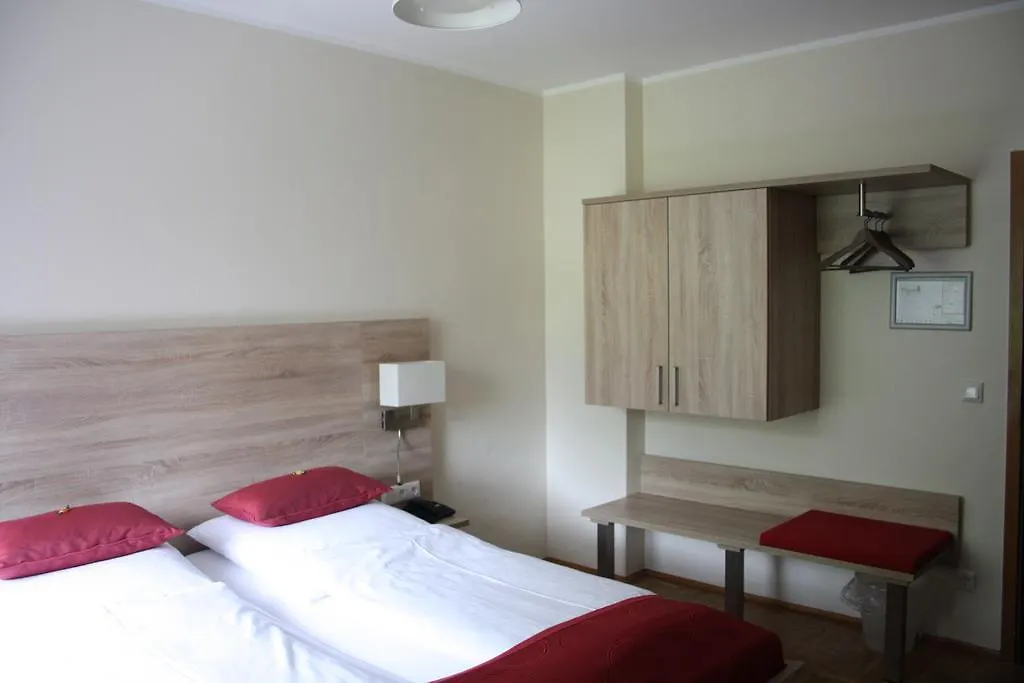 Hotel Schwarzer Adler-1