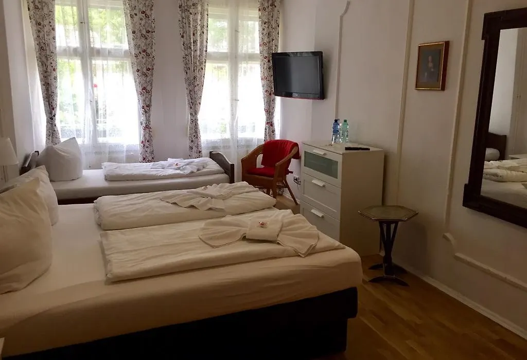 Pension Tempelhof-1