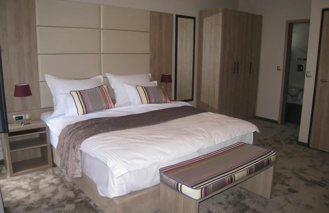 Hotel VIP-1