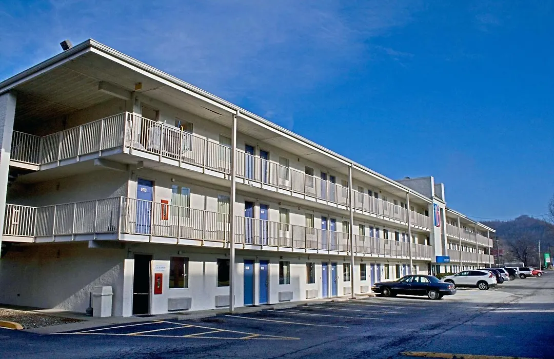 Days Inn By Wyndham Charleston Wv-1