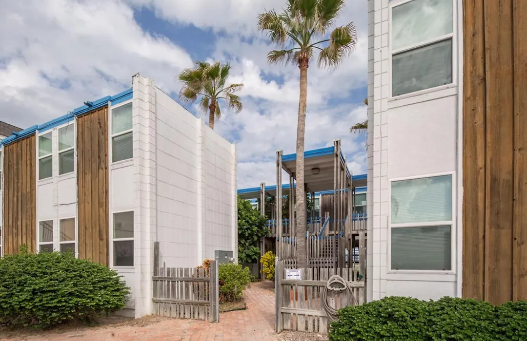 La Playa Condominium 209-1