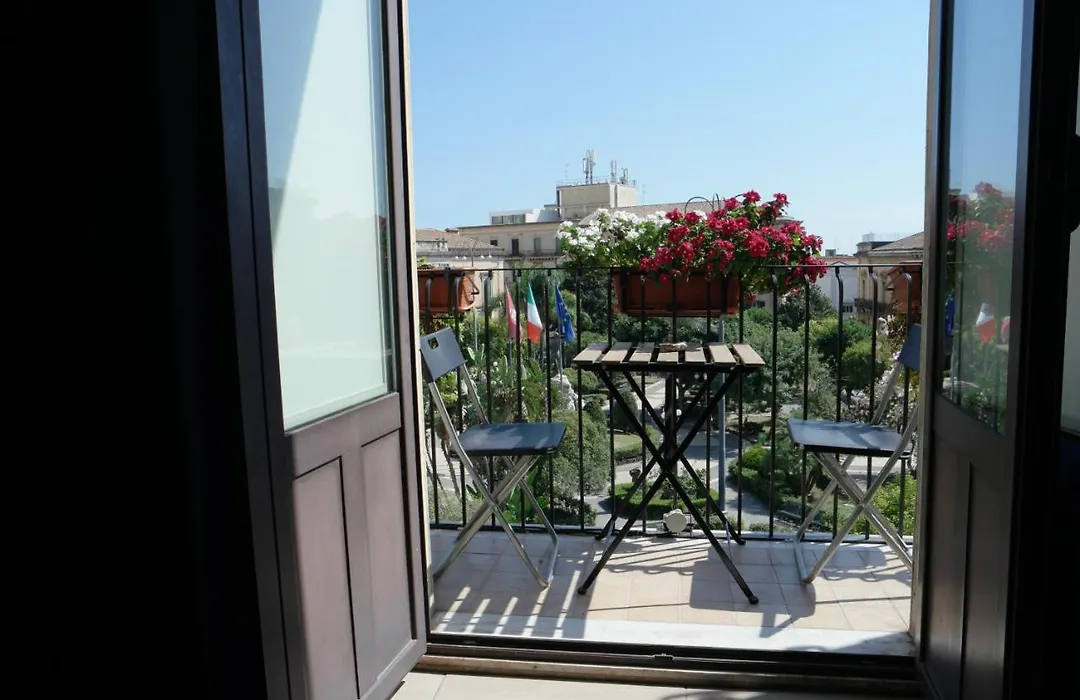 In centro ad Acireale-1