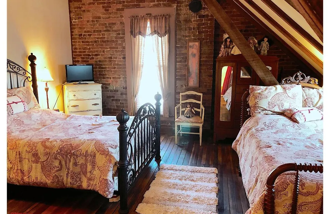 Main Street Bed & Breakfast-1