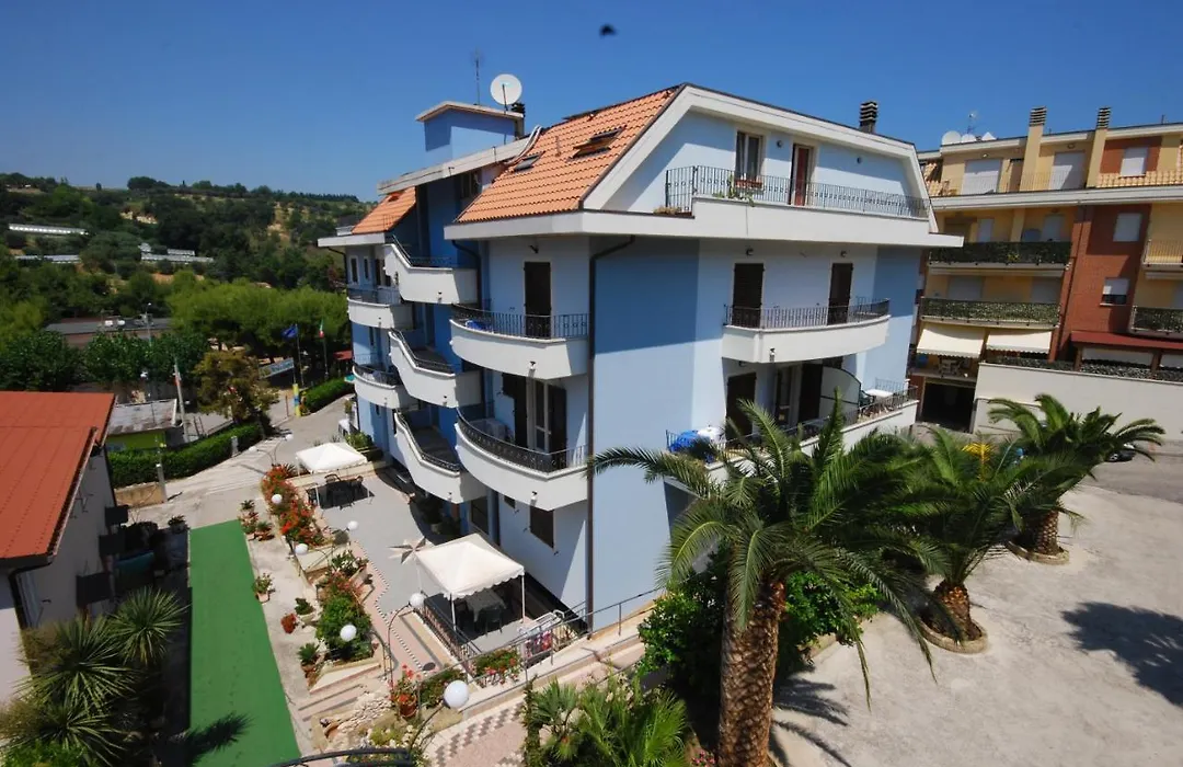 Villaggio Verde Cupra-1