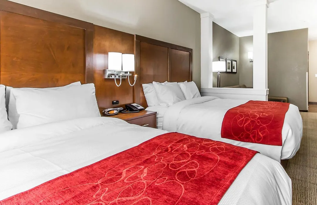 Comfort Suites West Omaha-1