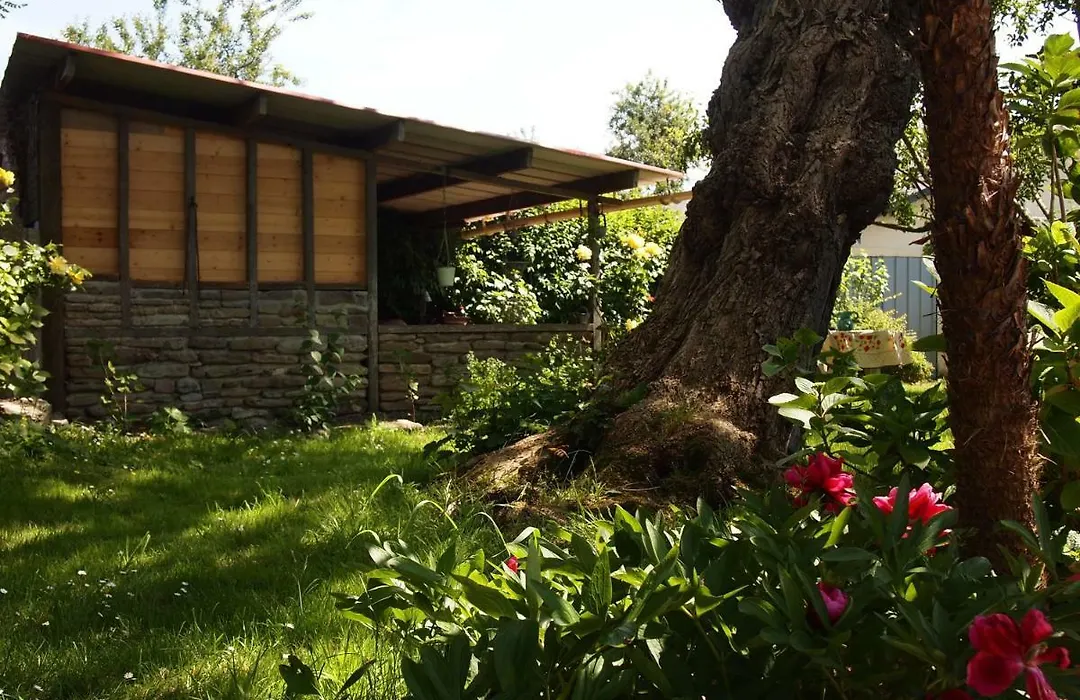 Chambres D'Hotes Les 4 Chemins-1